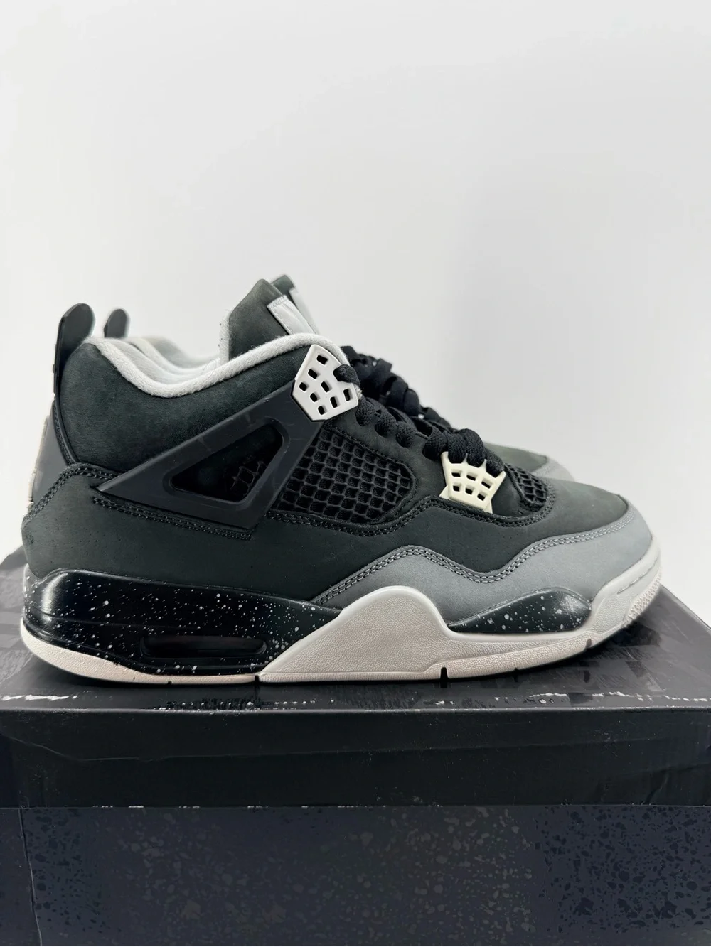 Jordan 4 Fear size 9.5M